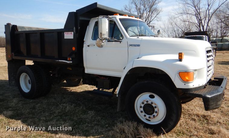 image for item JD9469 1998 Ford F800  dump truck