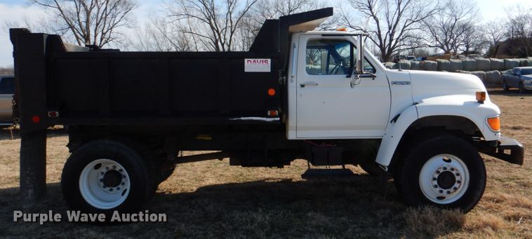 image for item JD9469 1998 Ford F800  dump truck