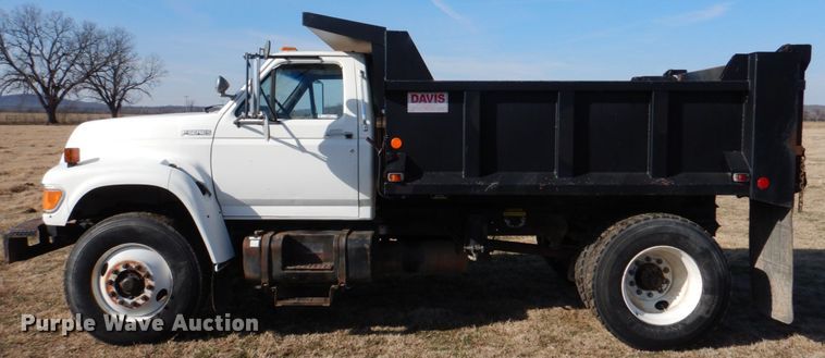 image for item JD9469 1998 Ford F800  dump truck