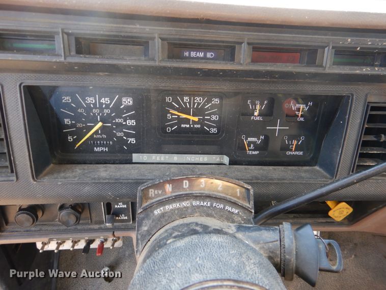 image for item JD9469 1998 Ford F800  dump truck