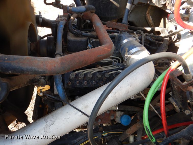 image for item JD9469 1998 Ford F800  dump truck