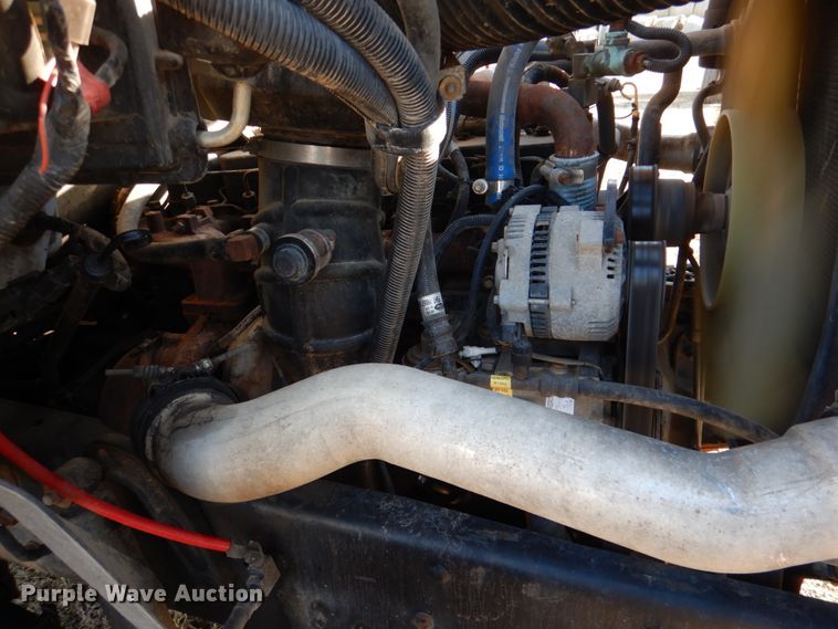 image for item JD9469 1998 Ford F800  dump truck