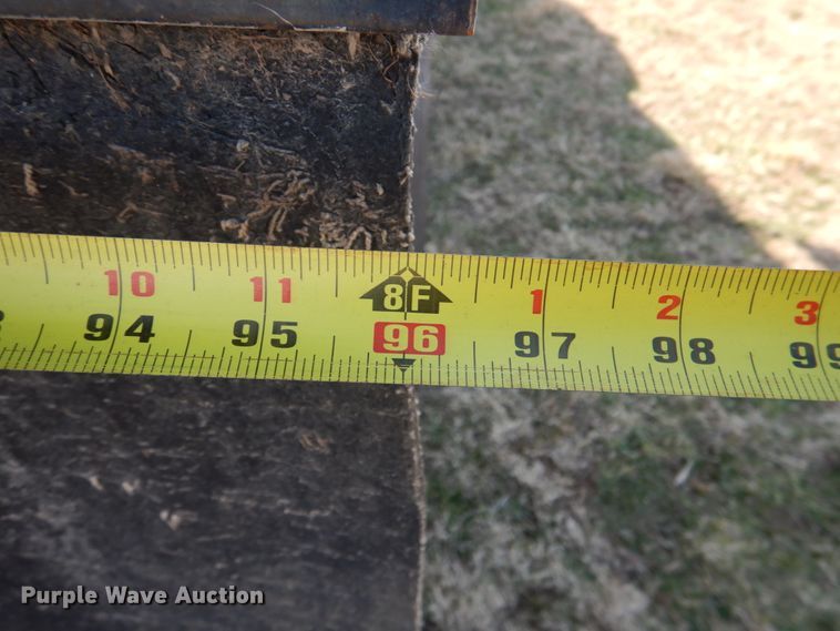 image for item JD9469 1998 Ford F800  dump truck