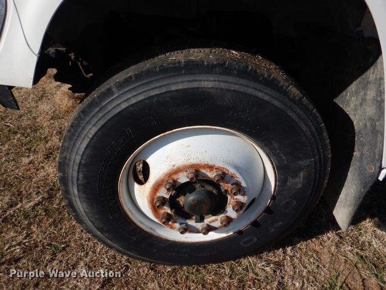 image for item JD9469 1998 Ford F800  dump truck