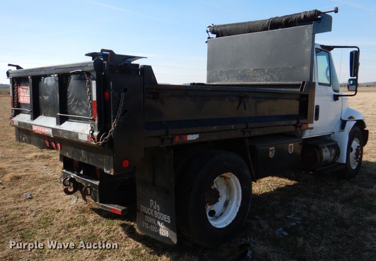 image for item JD9470 2007 International 4300  dump truck