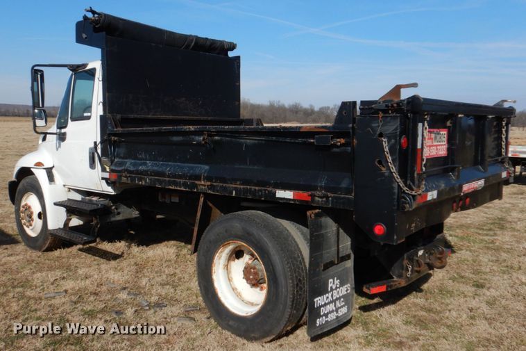 image for item JD9470 2007 International 4300  dump truck