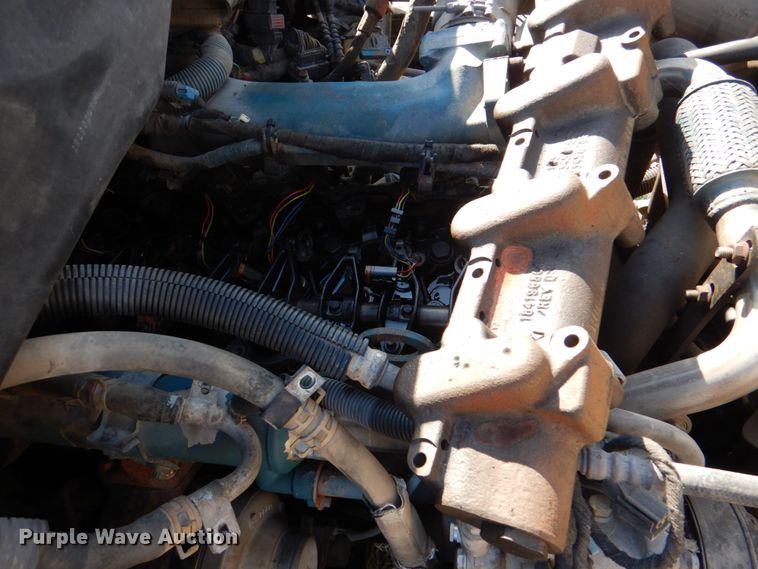 image for item JD9470 2007 International 4300  dump truck