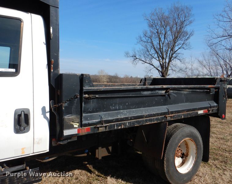 image for item JD9470 2007 International 4300  dump truck