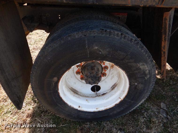 image for item JD9470 2007 International 4300  dump truck