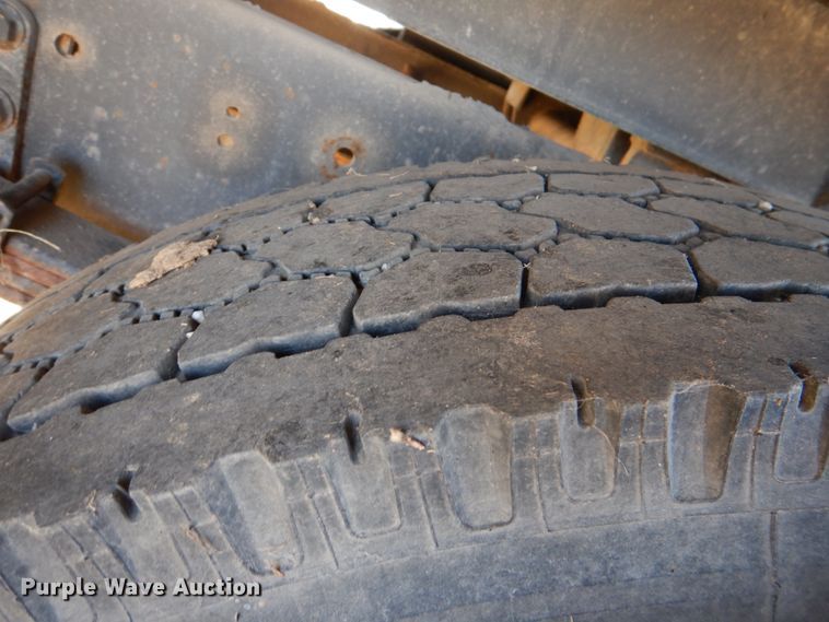 image for item JD9470 2007 International 4300  dump truck