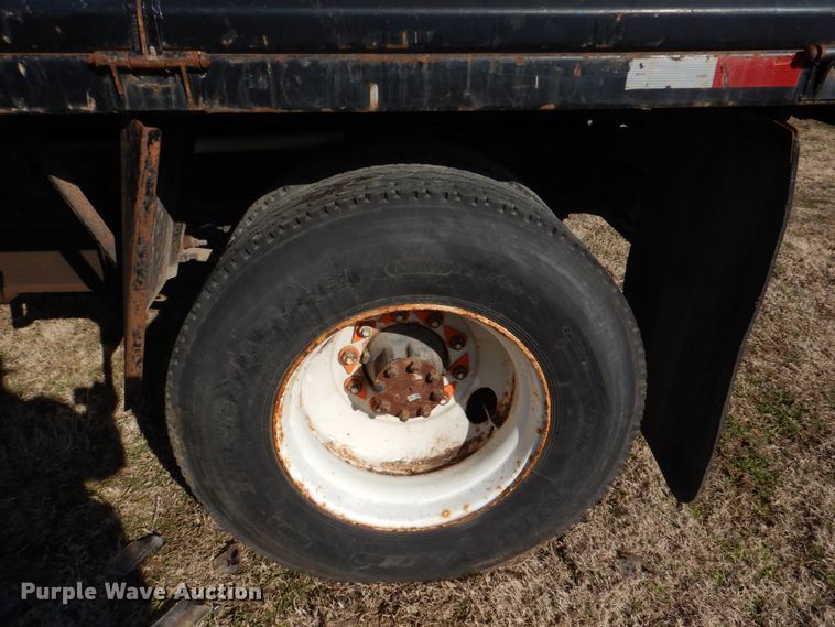 image for item JD9470 2007 International 4300  dump truck