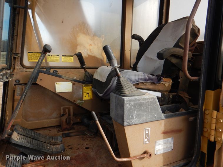 image for item JD9472 1990 Caterpillar E110B  excavator