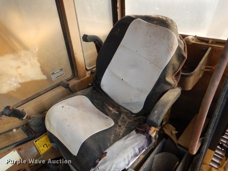 image for item JD9472 1990 Caterpillar E110B  excavator