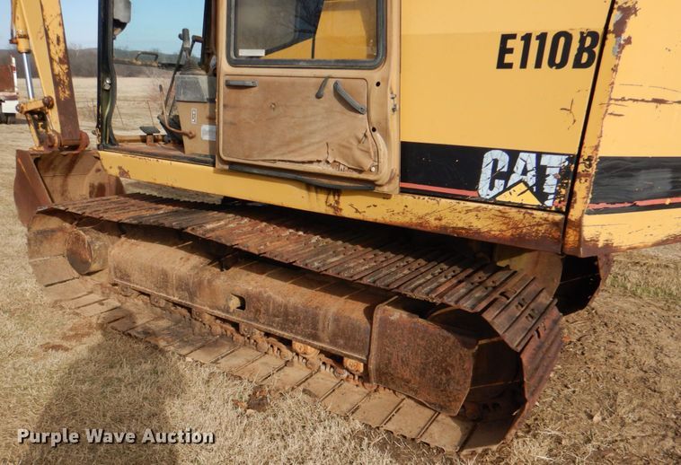 image for item JD9472 1990 Caterpillar E110B  excavator