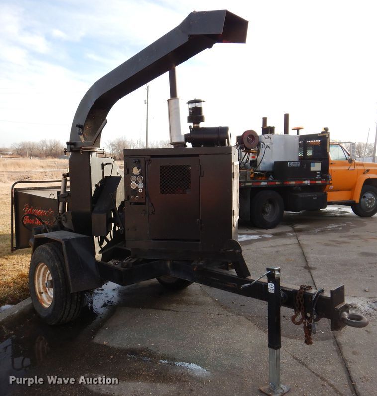 image for item JH9890 Morbark 290  wood chipper