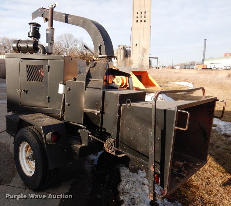 image for item JH9890 Morbark 290  wood chipper