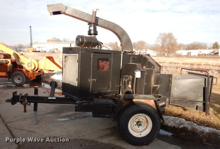 image for item JH9890 Morbark 290  wood chipper