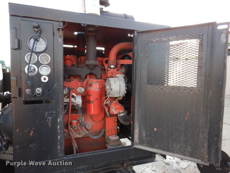 image for item JH9890 Morbark 290  wood chipper