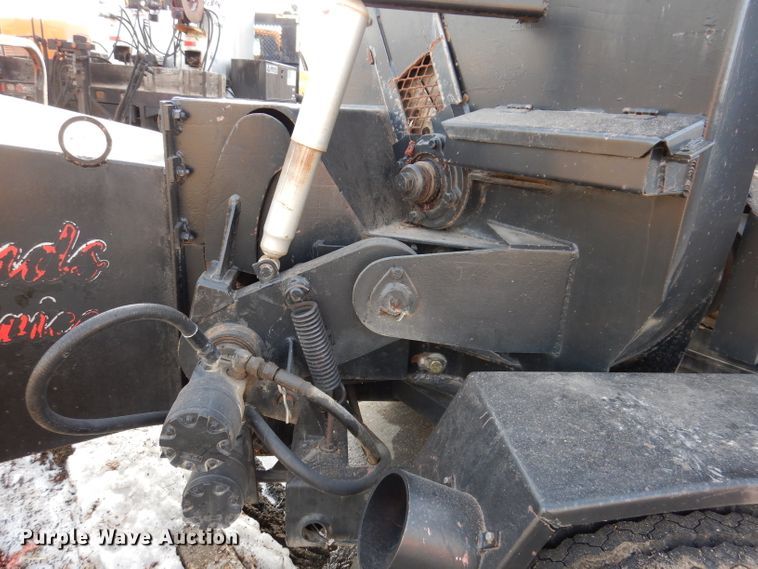 image for item JH9890 Morbark 290  wood chipper