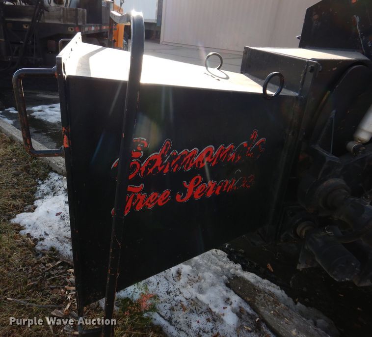 image for item JH9890 Morbark 290  wood chipper