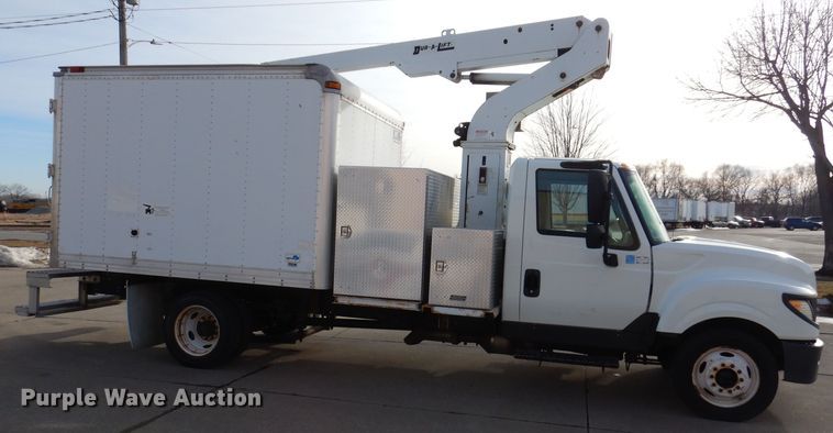 image for item JH9892 2015 International TerraStar  bucket truck