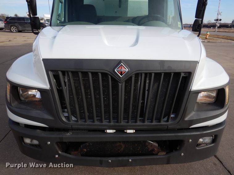 image for item JH9892 2015 International TerraStar  bucket truck