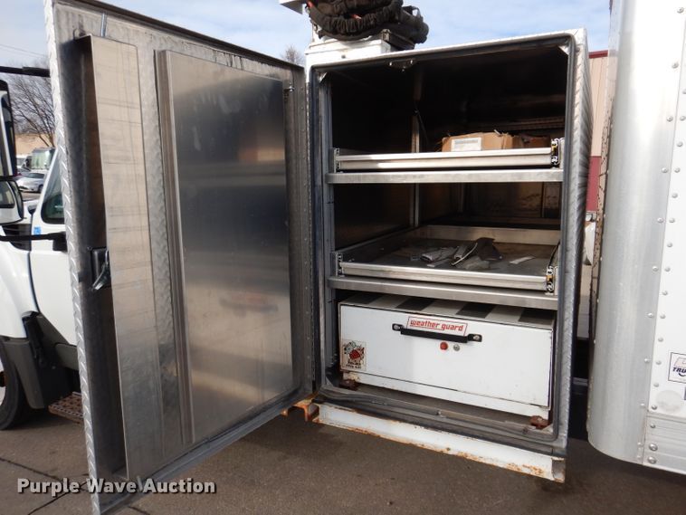 image for item JH9892 2015 International TerraStar  bucket truck