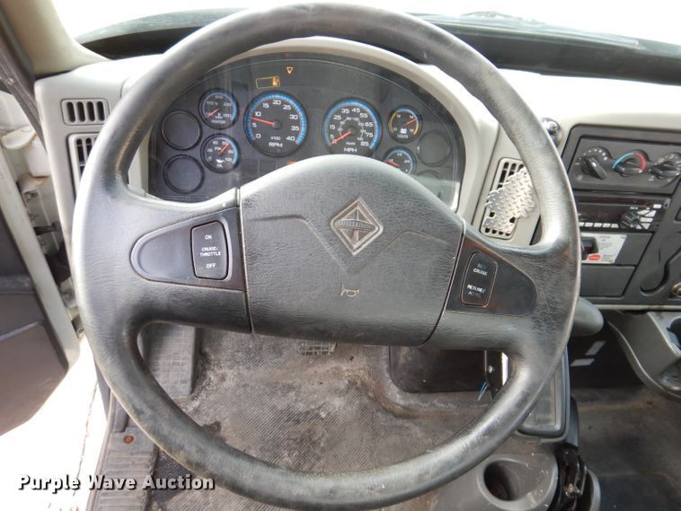 image for item JH9892 2015 International TerraStar  bucket truck