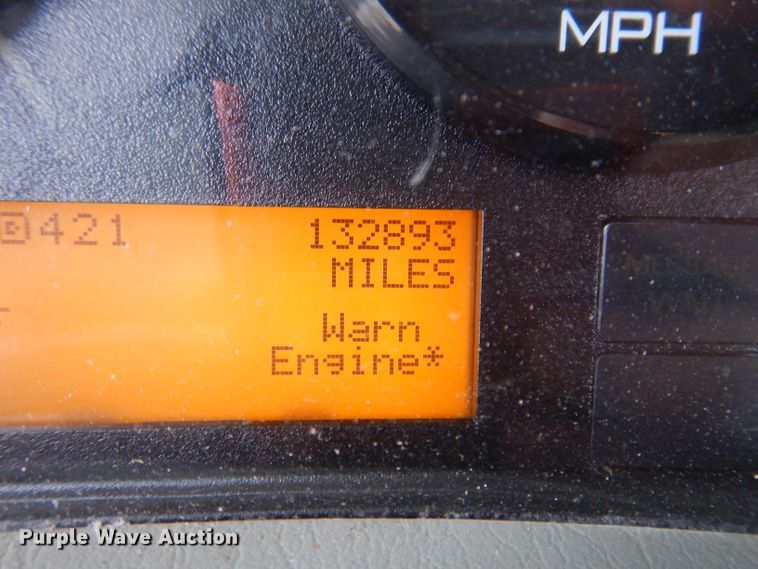 image for item JH9892 2015 International TerraStar  bucket truck