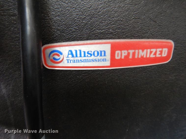 image for item JH9892 2015 International TerraStar  bucket truck