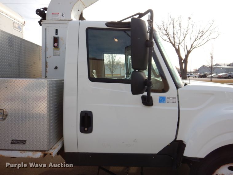 image for item JH9892 2015 International TerraStar  bucket truck