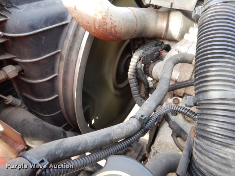 image for item JH9892 2015 International TerraStar  bucket truck