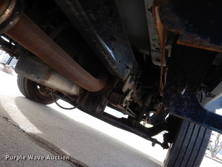 image for item JH9892 2015 International TerraStar  bucket truck