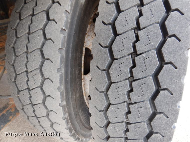 image for item JH9892 2015 International TerraStar  bucket truck