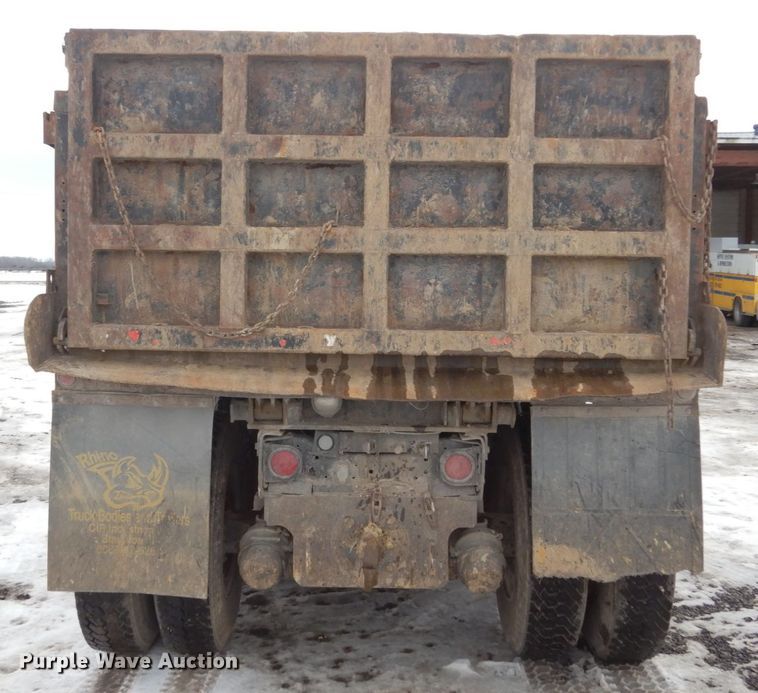 image for item JK9839 1989 Ford L8000  dump truck