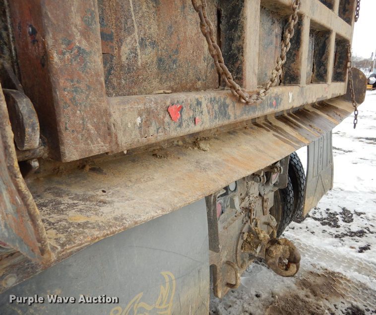 image for item JK9839 1989 Ford L8000  dump truck