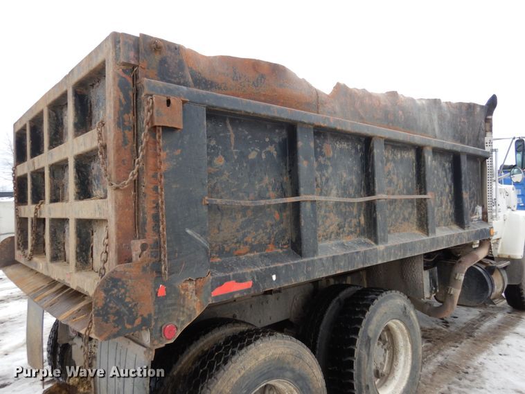 image for item JK9839 1989 Ford L8000  dump truck