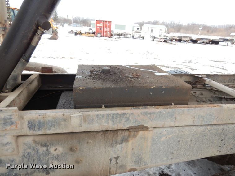 image for item JK9839 1989 Ford L8000  dump truck