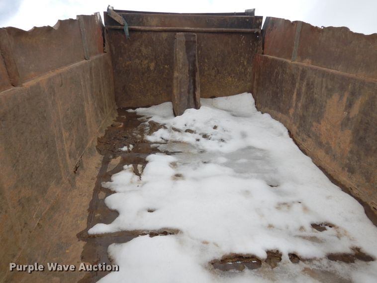 image for item JK9839 1989 Ford L8000  dump truck