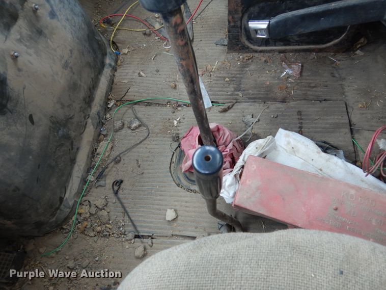 image for item JK9839 1989 Ford L8000  dump truck