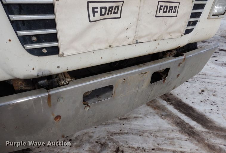 image for item JK9839 1989 Ford L8000  dump truck