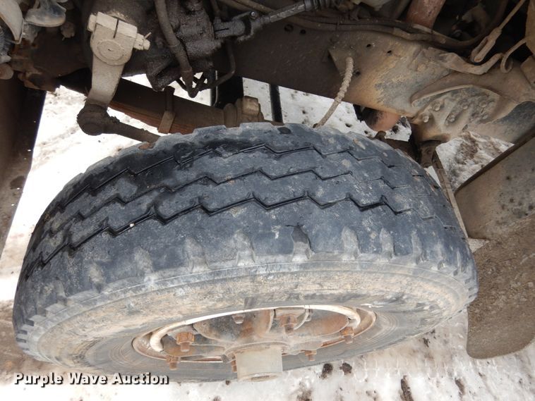 image for item JK9839 1989 Ford L8000  dump truck