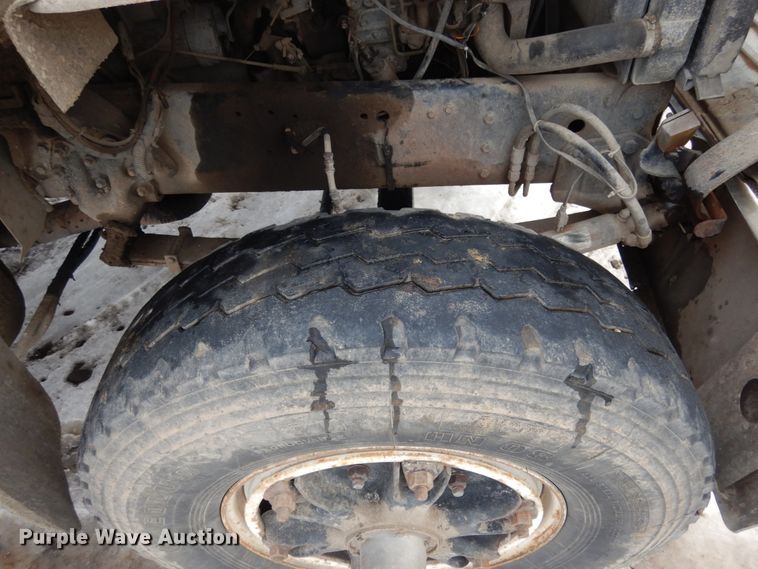 image for item JK9839 1989 Ford L8000  dump truck