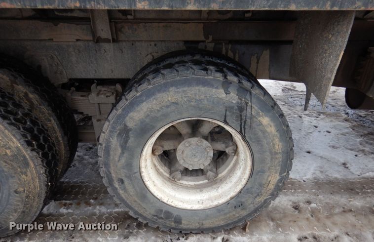 image for item JK9839 1989 Ford L8000  dump truck