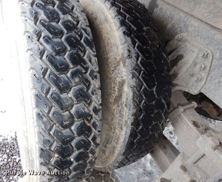 image for item JK9839 1989 Ford L8000  dump truck