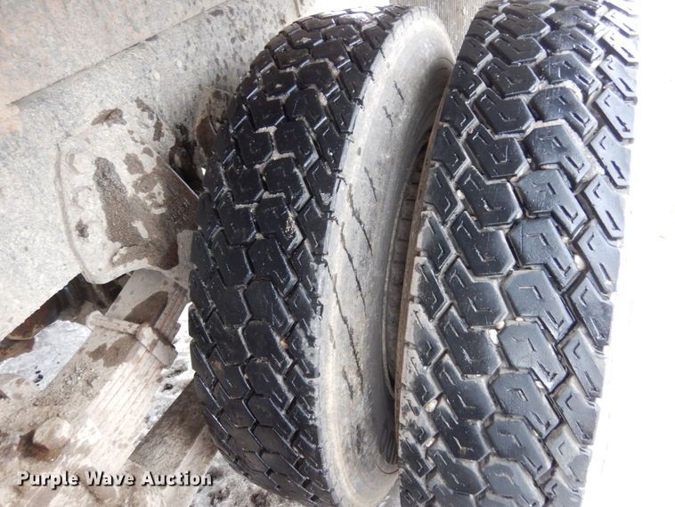 image for item JK9839 1989 Ford L8000  dump truck