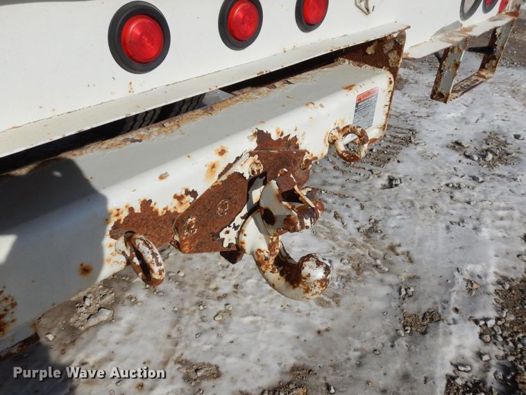 image for item JK9843 2001 Chevrolet C7500  bucket truck