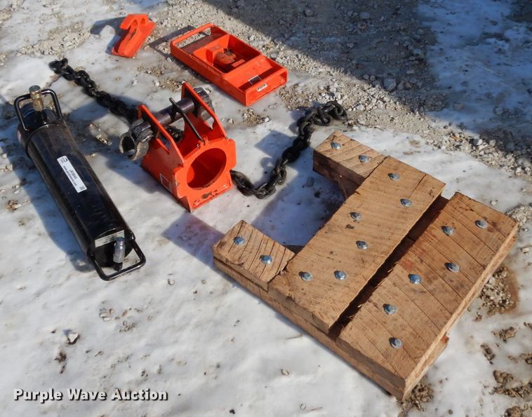 image for item JK9844 Tiger  utility pole puller