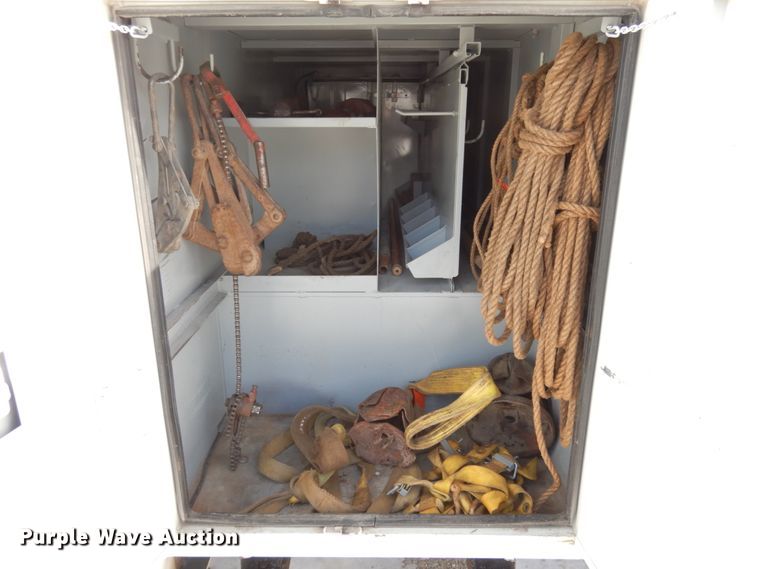 image for item JK9845 2006 International 4300  digger derrick truck