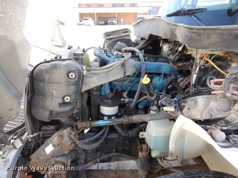 image for item JK9845 2006 International 4300  digger derrick truck